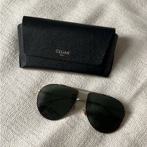 Dior glasses.  Beautiful pair!